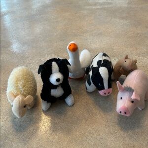 6 vintage Babe McDonald’s happy meal toys!